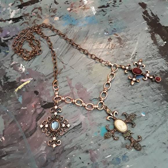 BOHO BLING 3 CROSS NECKLACE - Picture 5 of 8